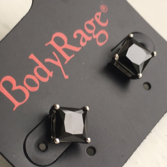 Other - 🔝5 for $25!♥️Body Rage Prism Cut CZ Pierced Studs